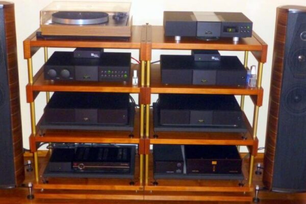 HiFi-Rack und Gerätefüße: Warum der Untergrund den Klang prägt
